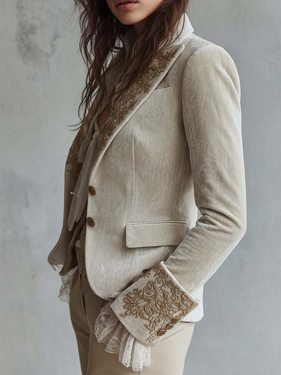 Cordelia | taliowana haftowana marynarka damska