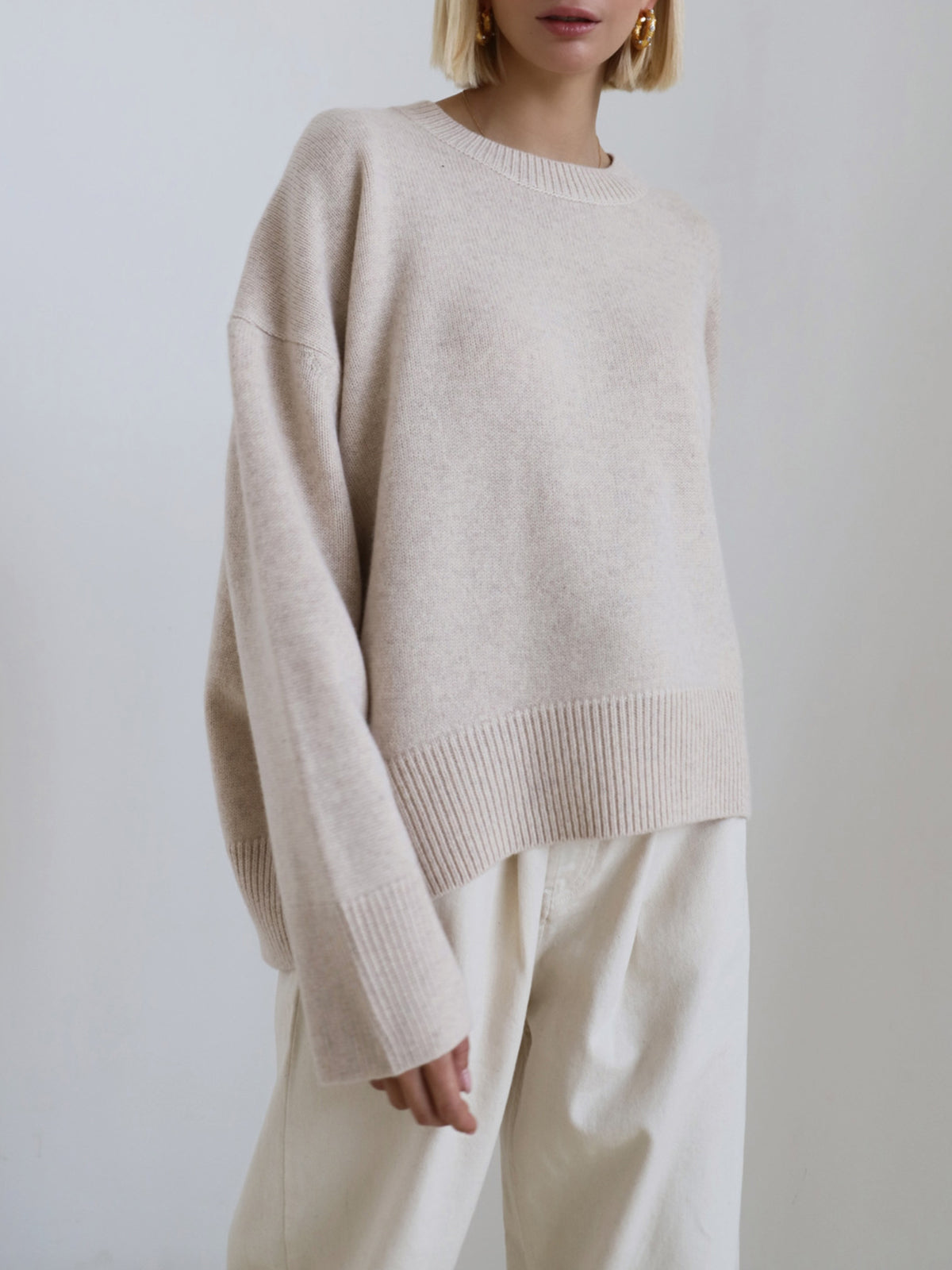 Bronisława | luźny sweter oversize z okrągłym dekoltem