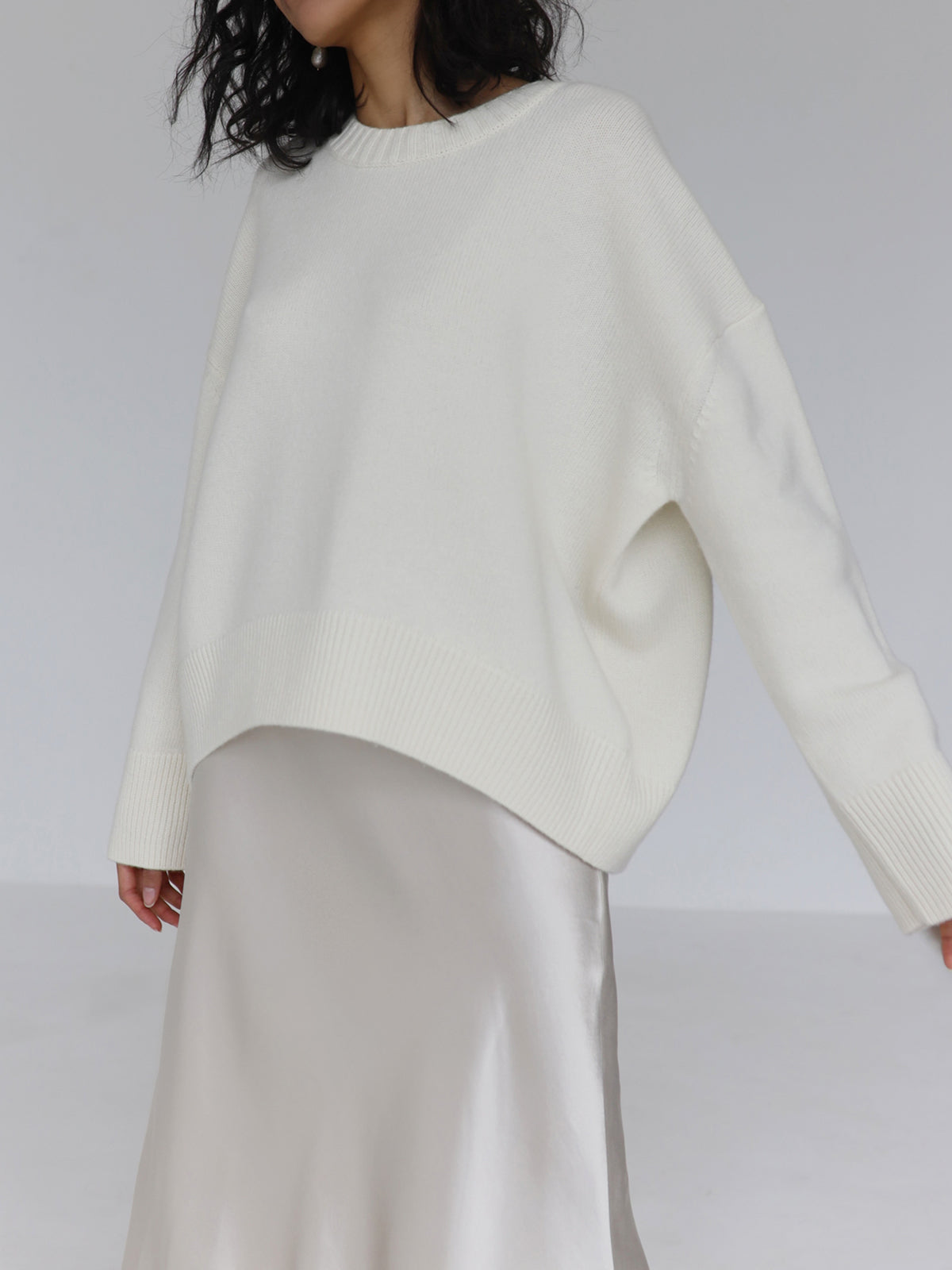 Bronisława | luźny sweter oversize z okrągłym dekoltem
