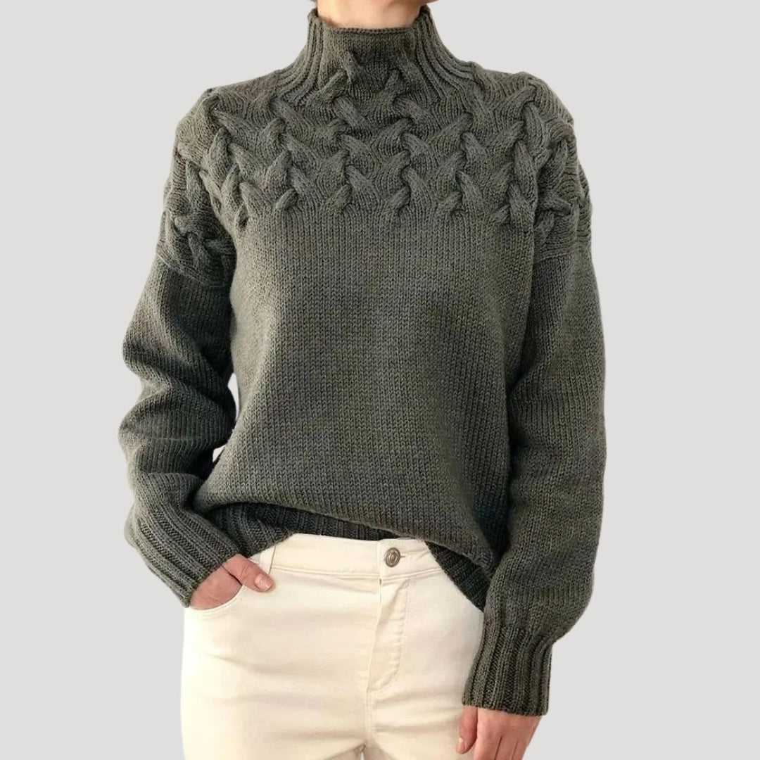 Jana | sweter w warkocze z wysokim kołnierzem